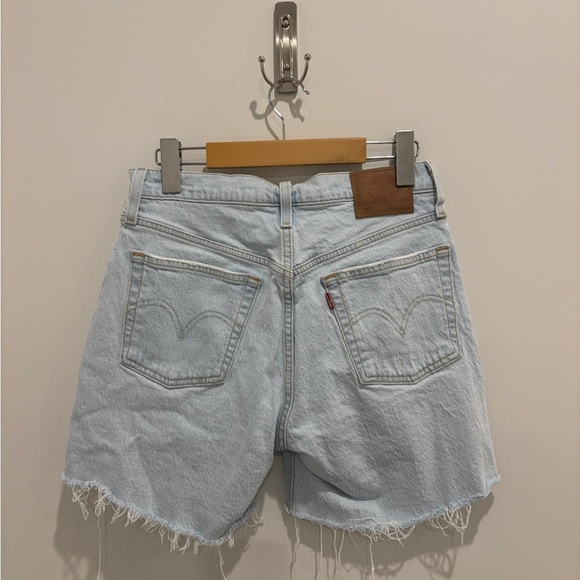 Levi's Women's 501 Light Wash Jean Shorts - Picture 3 of 4